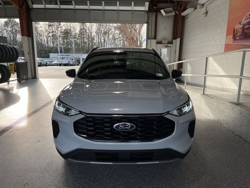 Used 2025 Ford Escape ST-Line image 2