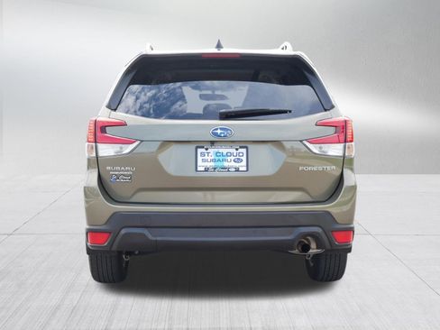 Certified 2024 Subaru Forester Premium AWD/4WD image 6