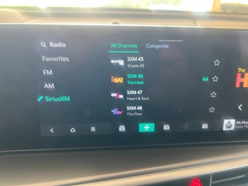 Certified 2024 Kia Sorento LX FWD image 46