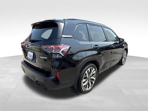 Used 2025 Subaru Forester Touring w/ Popular Package - Touring AWD/4WD image 7