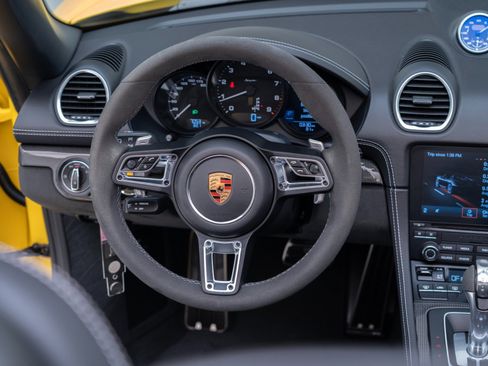 Certified 2023 Porsche 718 Boxster Spyder image 30