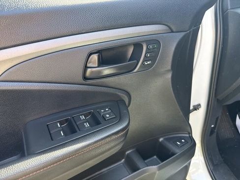 Used 2022 Honda Pilot TrailSport image 12