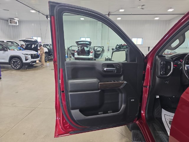 Used 2019 Chevrolet Silverado 1500 RST w/ All-Star Edition AWD/4WD image 23