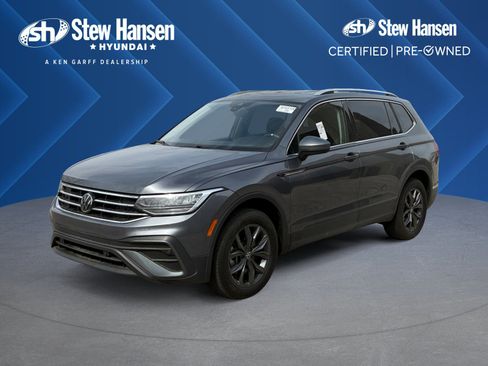 Used 2022 Volkswagen Tiguan SE AWD/4WD image 1