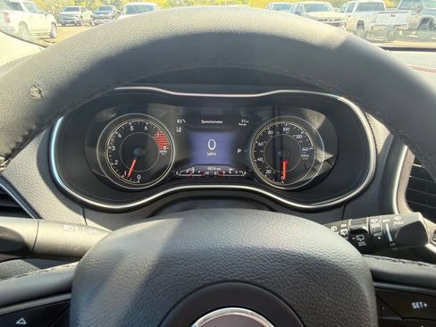 Used 2022 Jeep Cherokee Trailhawk w/ Sun, Sound & Nav Group AWD/4WD image 13