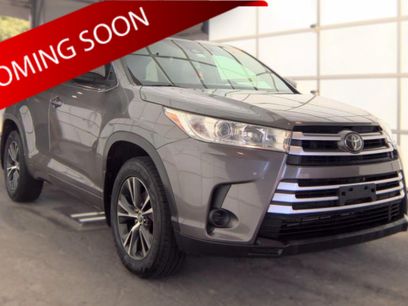 Used 2018 Toyota Highlander LE