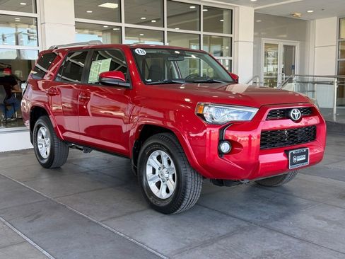 Used 2018 Toyota 4Runner SR5 RWD image 6
