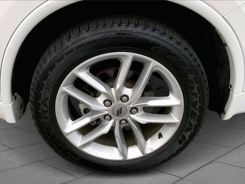 Used 2023 Dodge Durango GT image 9