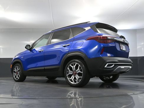 Used 2021 Kia Seltos SX w/ SX Sunroof Package AWD/4WD image 52