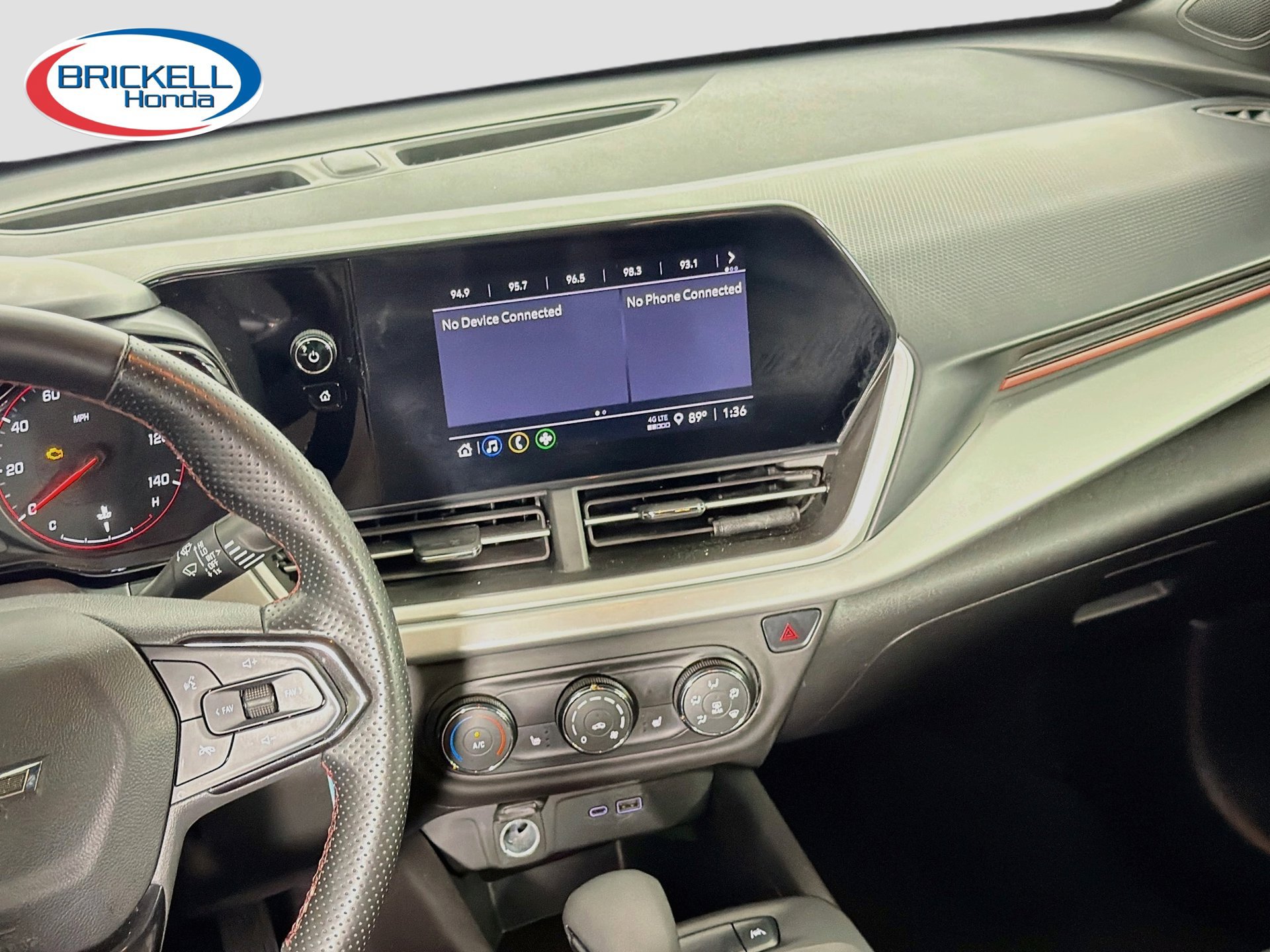 Used 2024 Chevrolet Trax RS FWD image 19