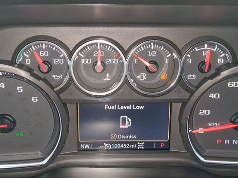 Used 2021 Chevrolet Silverado 1500 LT Trail Boss image 31