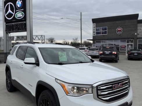 Used 2018 GMC Acadia SLT image 2