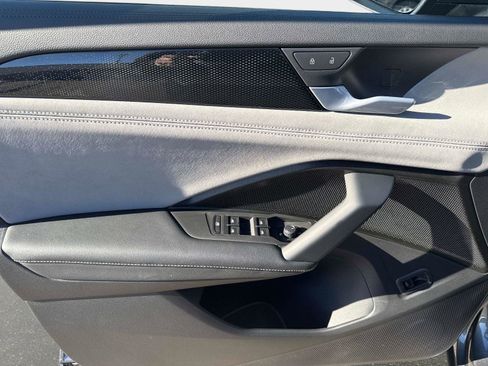 New 2026 Volkswagen Tiguan SE image 18