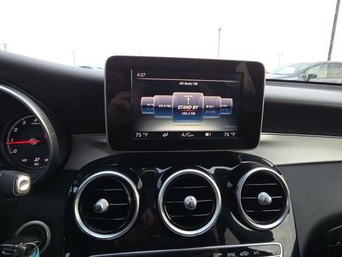 Used 2017 Mercedes-Benz GLC 300 4MATIC image 17