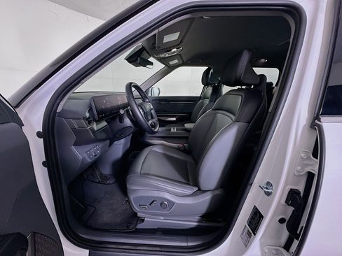 Used 2024 Kia EV9 Light Long Range image 13