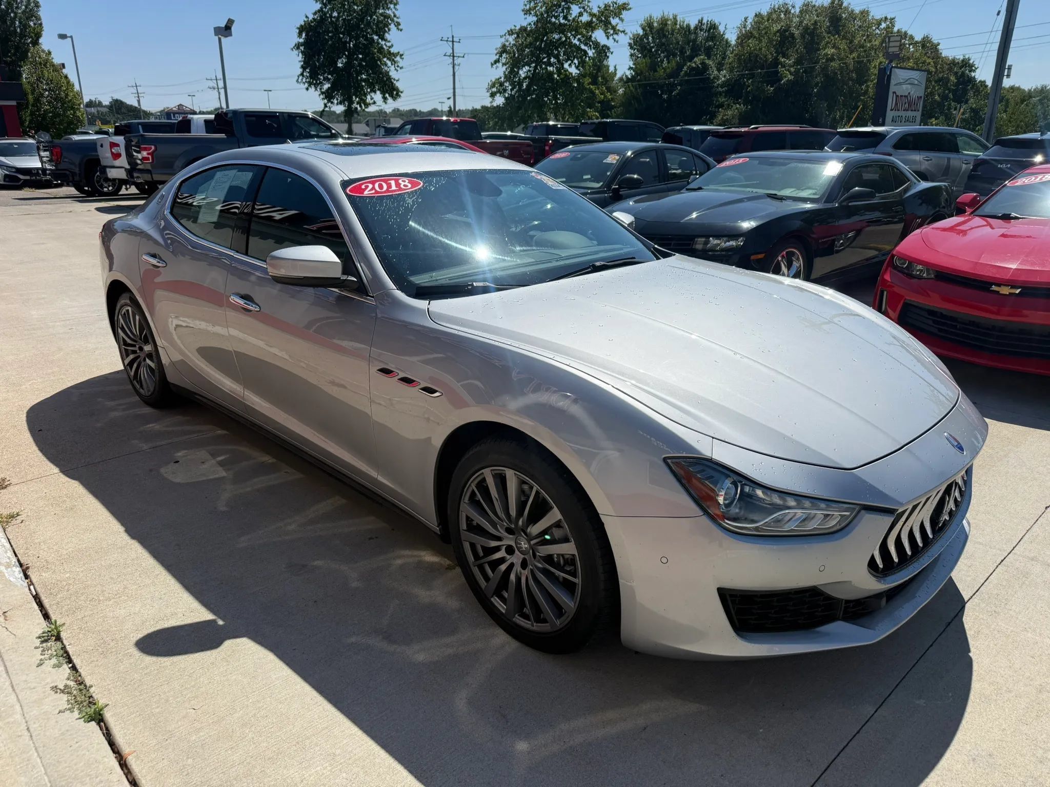 Used 2018 Maserati Ghibli S Q4 AWD/4WD image 2