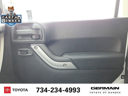Used 2012 Jeep Wrangler Unlimited Sahara w/ Dual Top Group AWD/4WD image 25