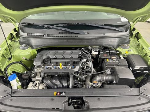 Used 2024 Hyundai Venue SEL FWD image 30