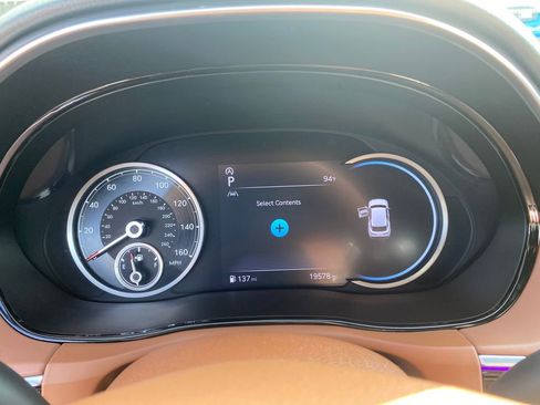 Certified 2023 Genesis GV70 2.5T w/ Advanced Package AWD/4WD image 33