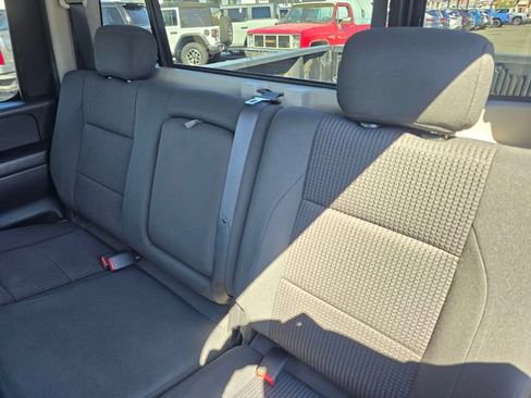 Used 2011 Nissan Titan SV w/ SV Value Truck Pkg AWD/4WD image 17