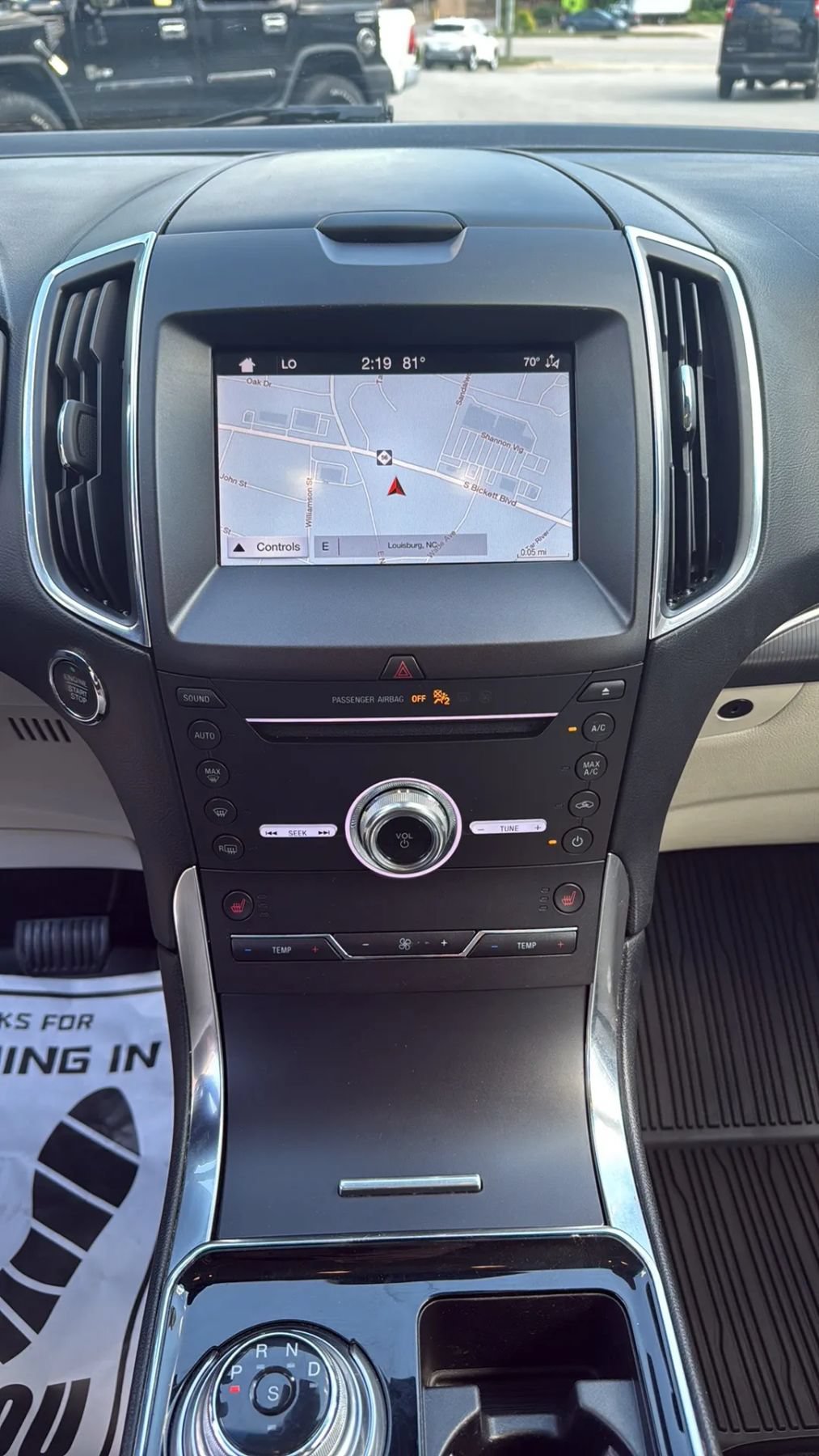 Used 2019 Ford Edge Titanium w/ Cold Weather Package AWD/4WD image 18