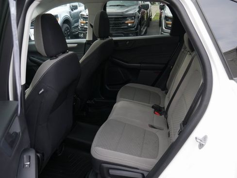 Used 2022 Ford Escape SE w/ SE Sport Appearance Package image 26