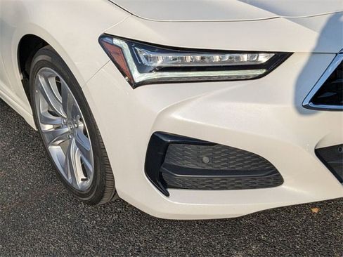 Certified 2022 Acura TLX w/ Technology Package image 2