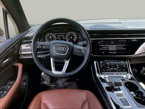 Used 2023 Audi Q7 3.0T Premium Plus w/ Premium Plus Package AWD/4WD image 6