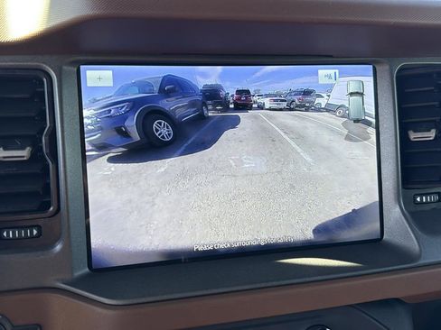 Used 2024 Ford Bronco Outer Banks image 19