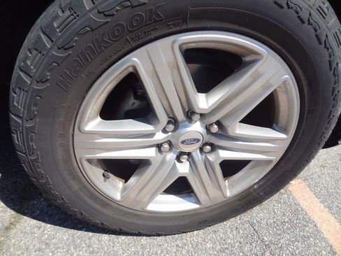 Used 2020 Ford Expedition XLT w/ Equipment Group 202A image 23