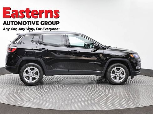 Used 2023 Jeep Compass Sport AWD/4WD image 4