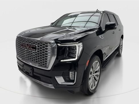 Used 2024 GMC Yukon Denali w/ Advanced Technology Package AWD/4WD image 4