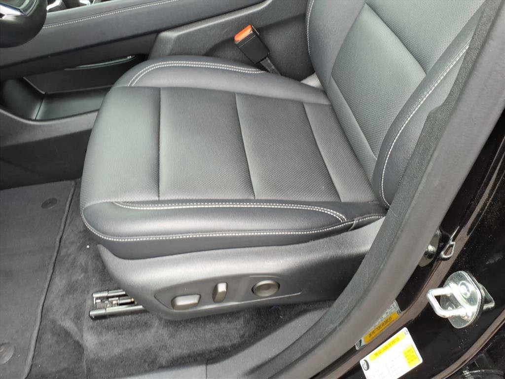 Used 2025 Chevrolet Traverse LT AWD/4WD image 23