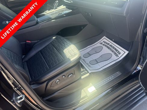 Used 2023 Cadillac Escalade V image 15