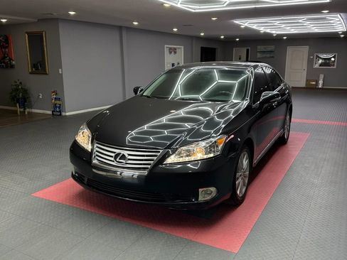 Used 2011 Lexus ES 350 image 2