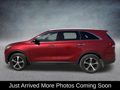 Used 2017 Kia Sorento EX w/ EX Premium Package image 2