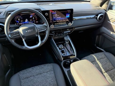 Used 2024 Chevrolet Colorado Z71 w/ Z71 Convenience Package 2 image 24