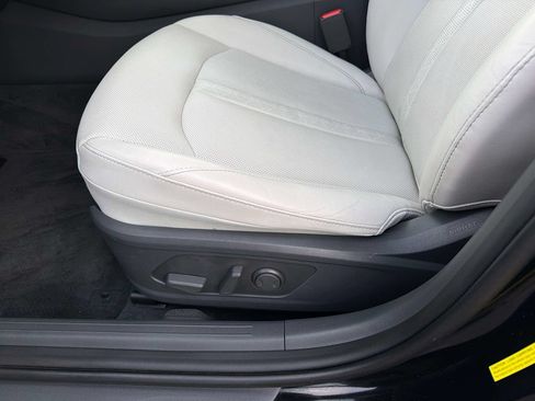 Used 2020 Hyundai Sonata SEL w/ Premium + Sunroof Package FWD image 19