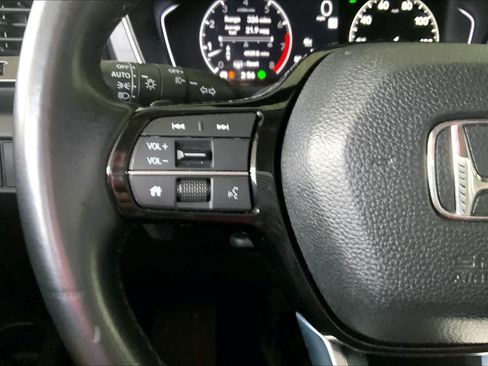Used 2025 Honda Pilot EX-L image 23
