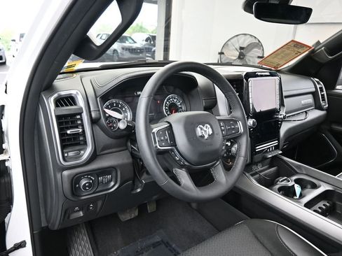 Used 2025 RAM 1500 Laramie image 10