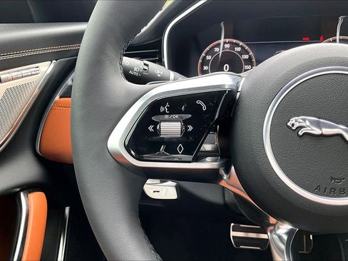 Used 2024 Jaguar XF R-Dynamic SE AWD/4WD image 23