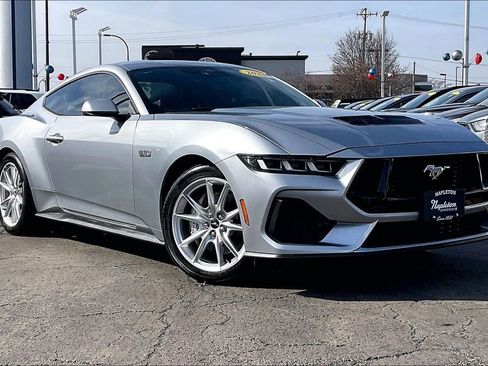 Used 2024 Ford Mustang GT Premium image 33
