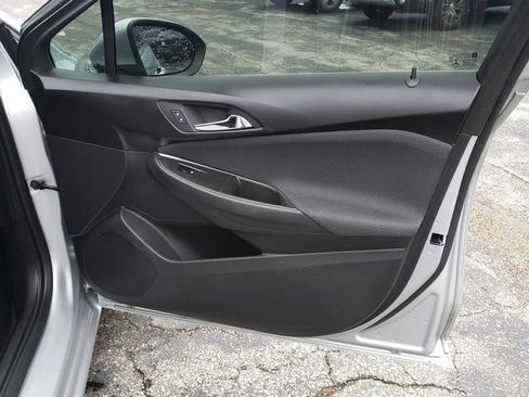 Used 2017 Chevrolet Cruze LT w/ Convenience Package FWD image 19