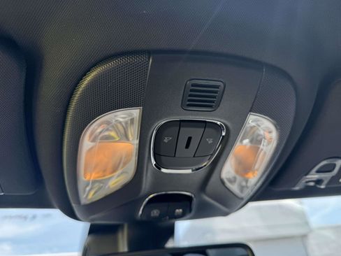 Used 2025 Jeep Compass Limited w/ Sun & Sound Group AWD/4WD image 28