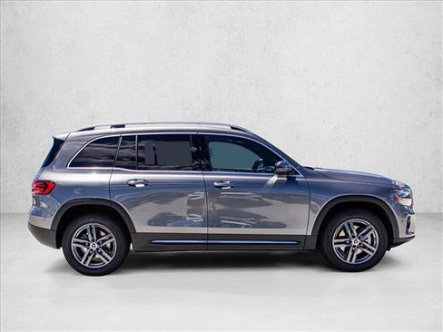 New 2026 Mercedes-Benz GLB 250 4MATIC image 4