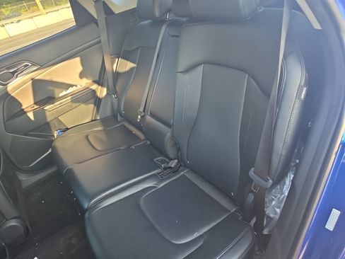 Used 2024 Kia Sportage EX FWD image 11