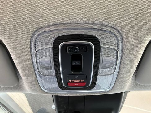 Used 2025 Hyundai Elantra SEL FWD image 16