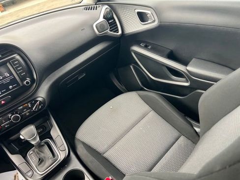 Certified 2022 Kia Soul LX w/ Technology Package image 15