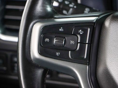 Used 2023 Chevrolet Suburban LT image 14