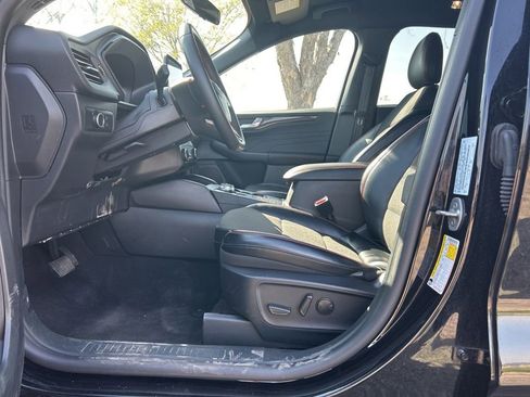 Used 2025 Ford Escape ST-Line AWD/4WD image 9